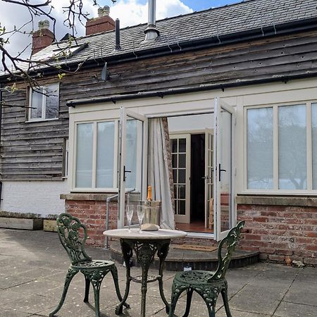 The Old Vicarage Dolfor Newtown (Powys) Exterior foto