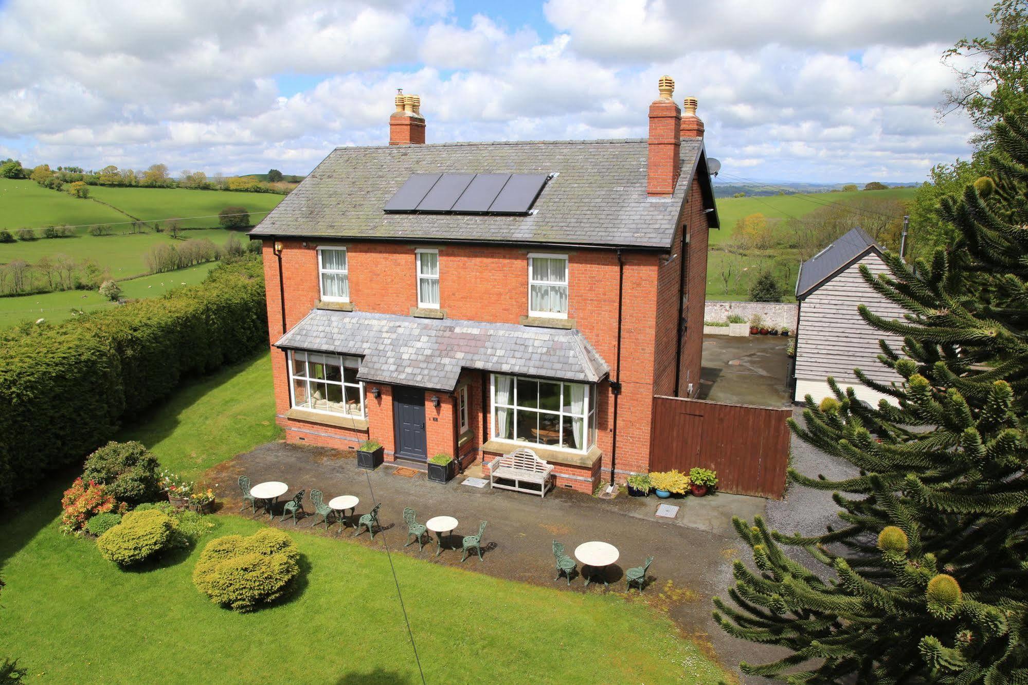 The Old Vicarage Dolfor Newtown (Powys) Exterior foto