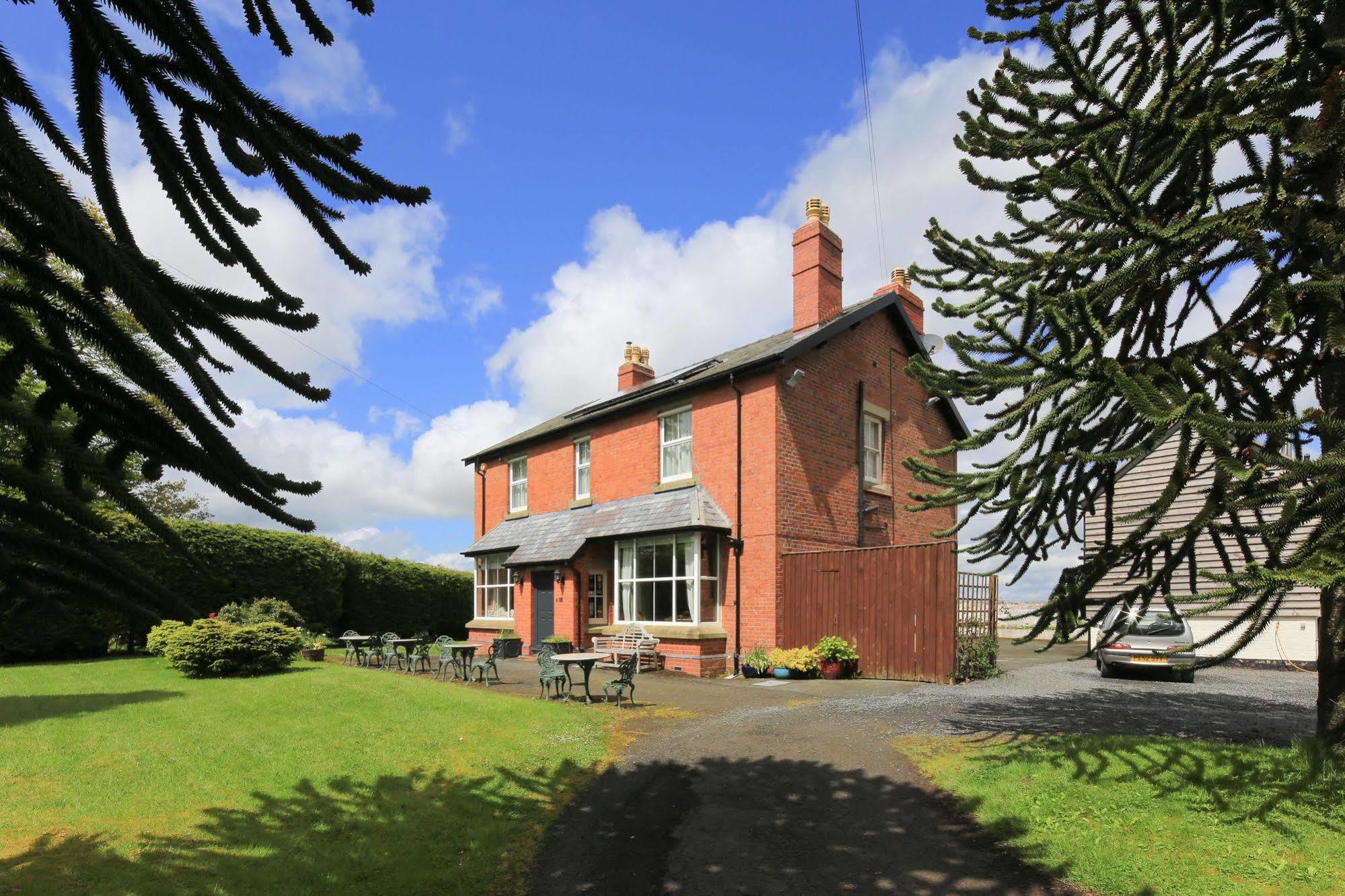 The Old Vicarage Dolfor Newtown (Powys) Exterior foto