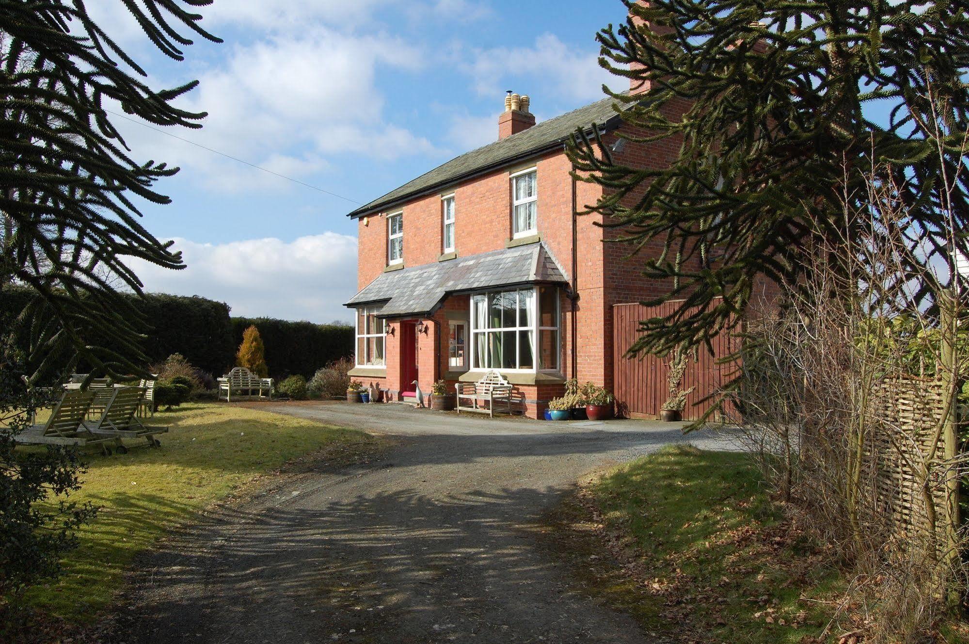 The Old Vicarage Dolfor Newtown (Powys) Exterior foto